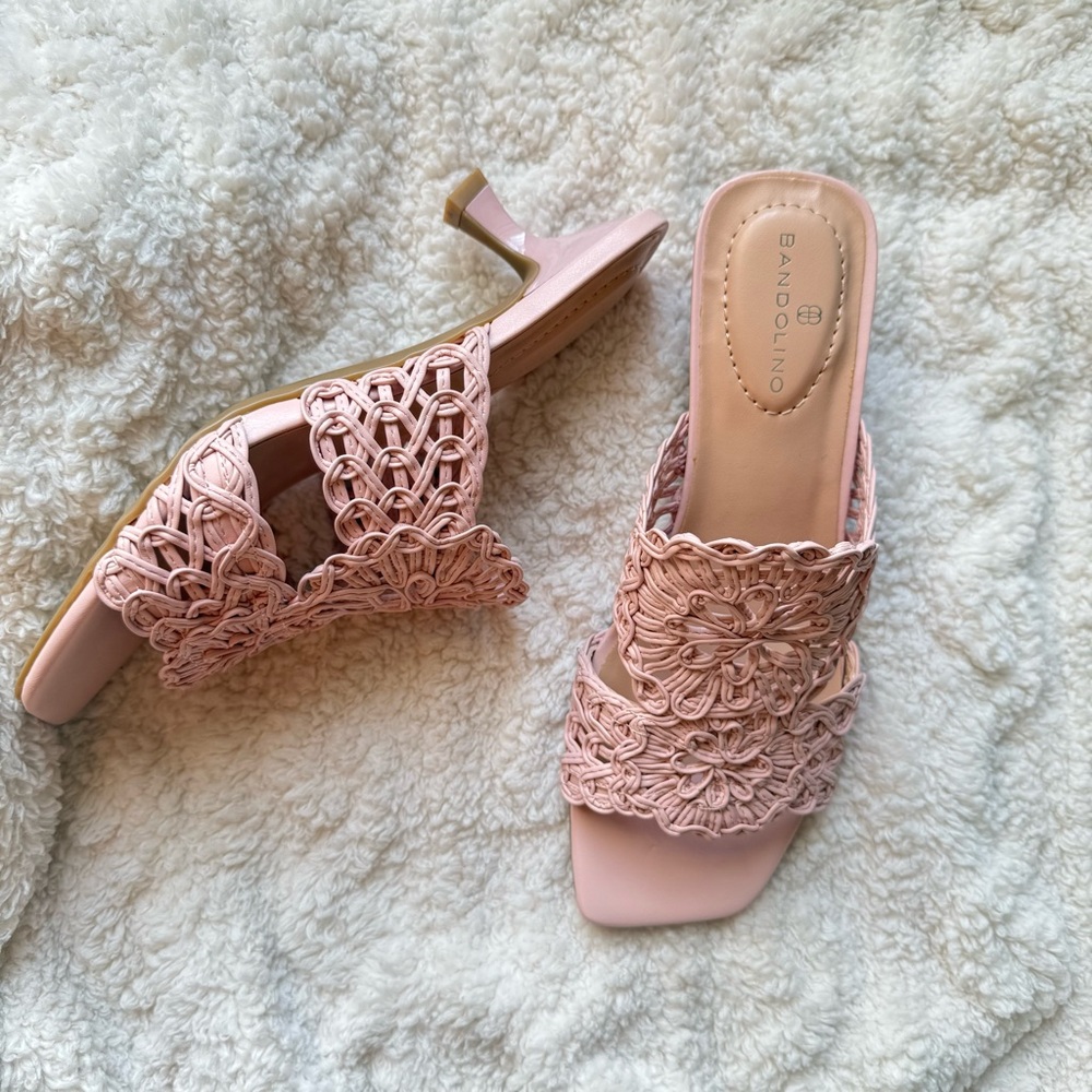 Bandolino Women's Blush Lace Mules - Picture 5 of 6